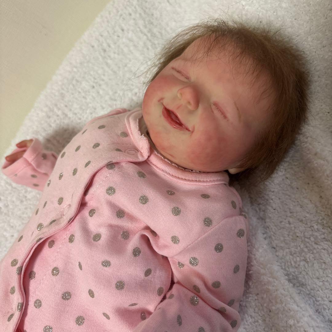 リボーンドール　　寝顔のかわいい女の子、証明書あり（訂正あり）　最終値下げです