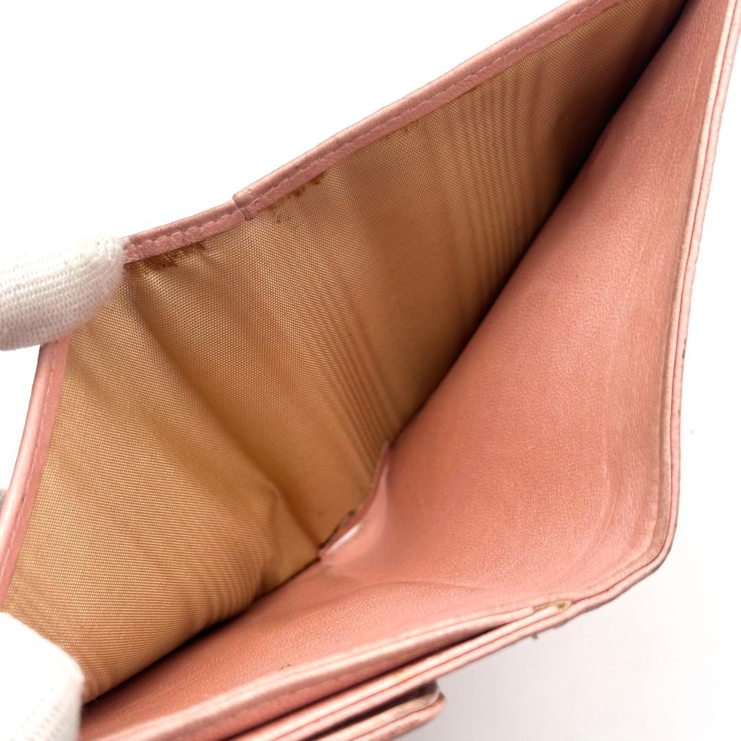 【人気モデル】CHANEL シャネル キャビアスキン 二つ折り財布 ココマーク