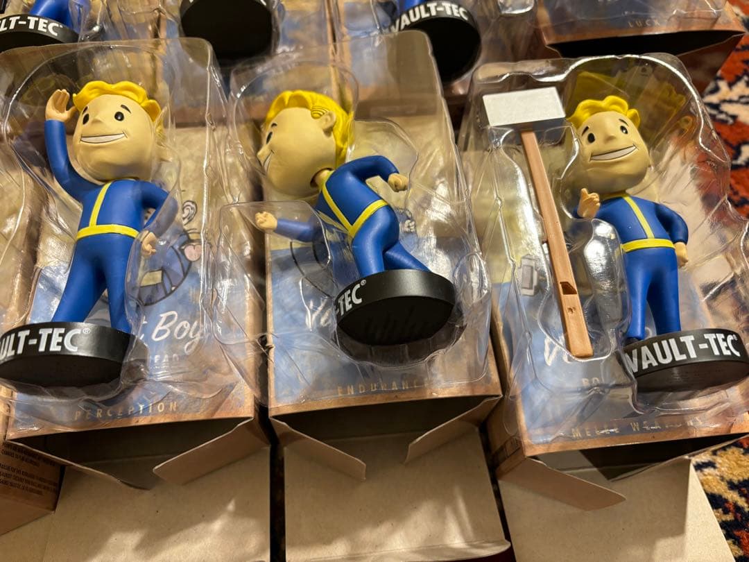 A*o様 正規品 全28種fallout ヴォルトボーイ ボブルヘッド フィギュ