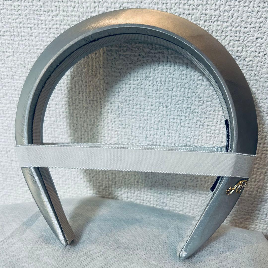 【acca】ペルファブ　カチューシャ　シルバー