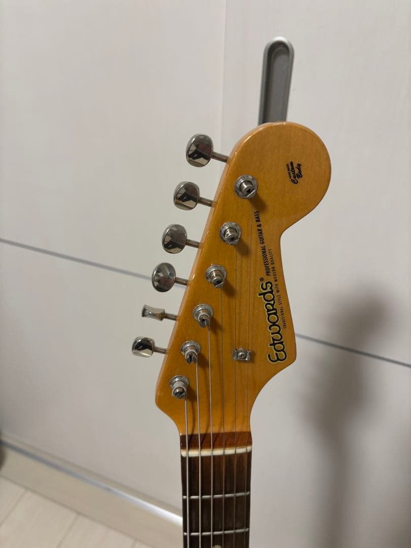 EDWARDS ストラトキャスタータイプ　エレキギター