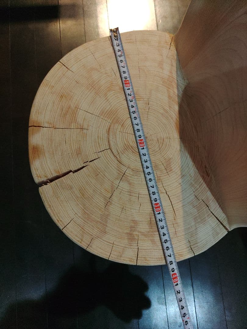 ひのきの丸太スツール背もたれ付き