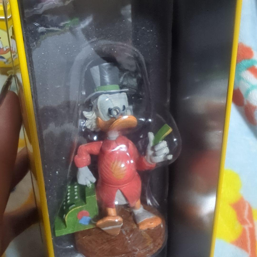 スクルージ☆シリアルナンバー入り フィギュア 缶バッジ