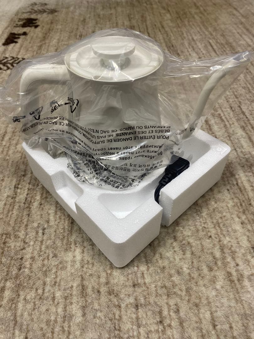 BALMUDA 電気ケトル　KPTO1 JP 0.6L ホワイト★新品未使用‼️