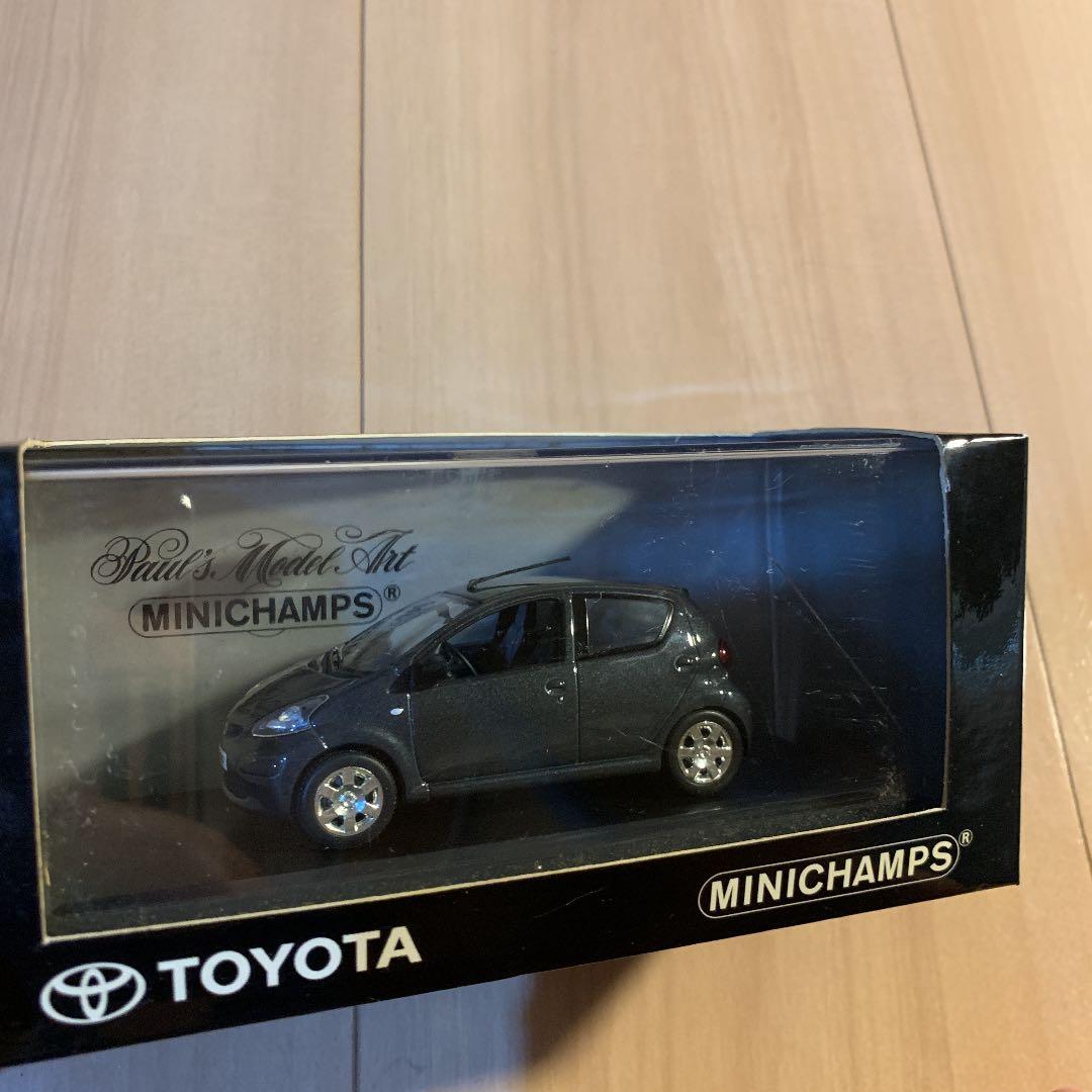 TOYOTA AYGO MINICHAMPS（トヨタ　アイゴ）ミニカー 1/43