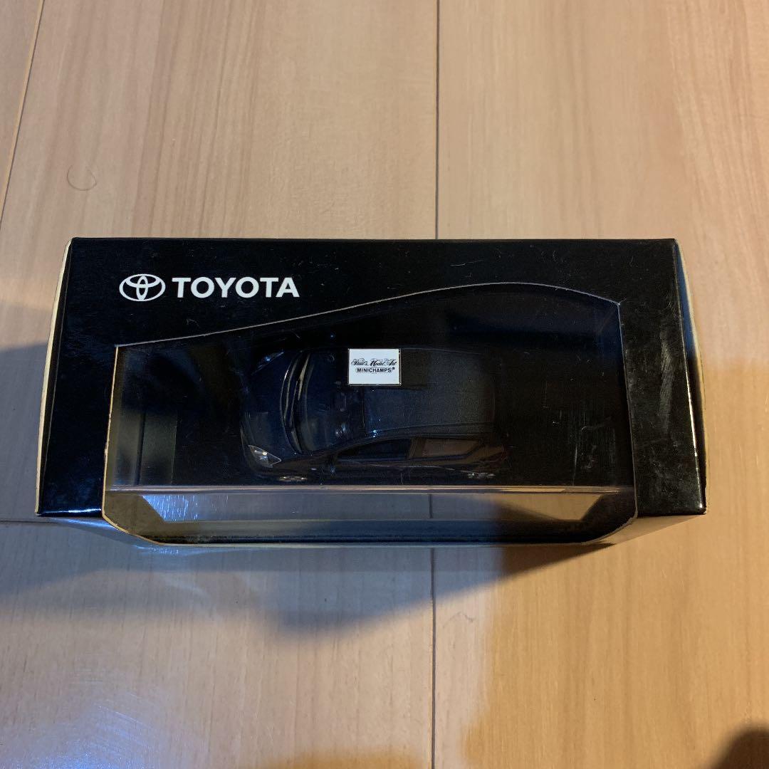 TOYOTA AYGO MINICHAMPS（トヨタ　アイゴ）ミニカー 1/43