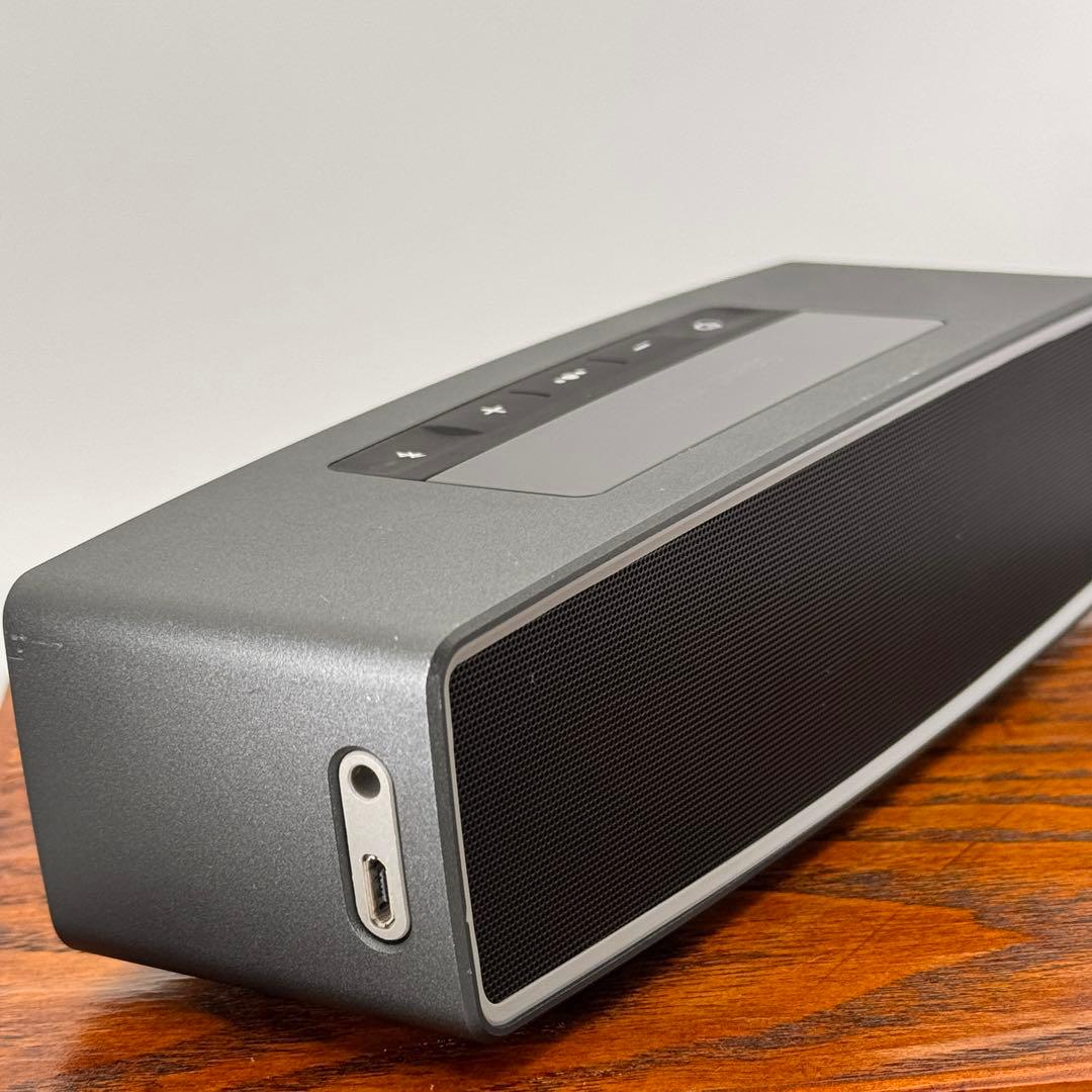 BOSEのポータブルスピーカー「SoundLink Mini II」本体のみです