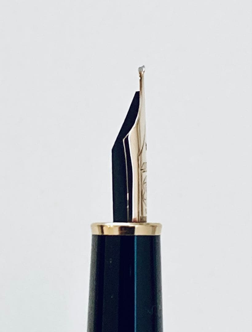 【定価106,700円】モンブラン万年筆 マイスターシュテュック ペン先14金