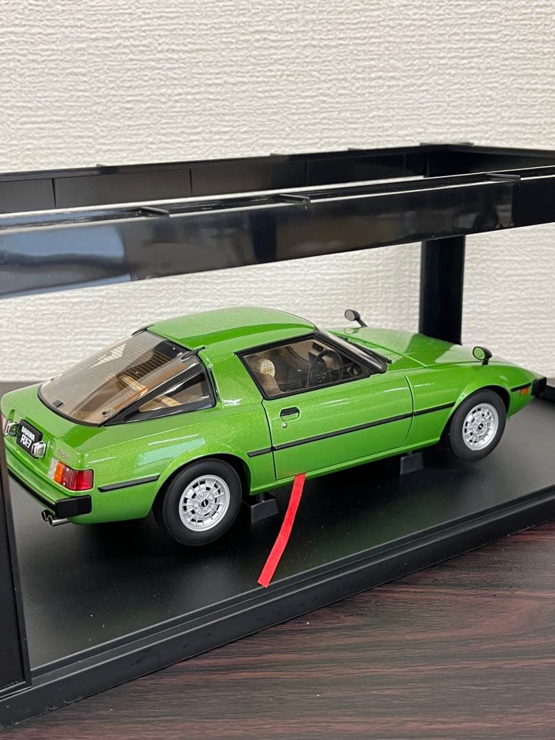 オートアート1/18マツダ サバンナRX-7 (SA) グリーン