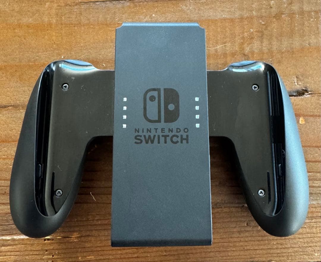 Nintendo Switch 本体 | 純正ケース + ソフト3本付き