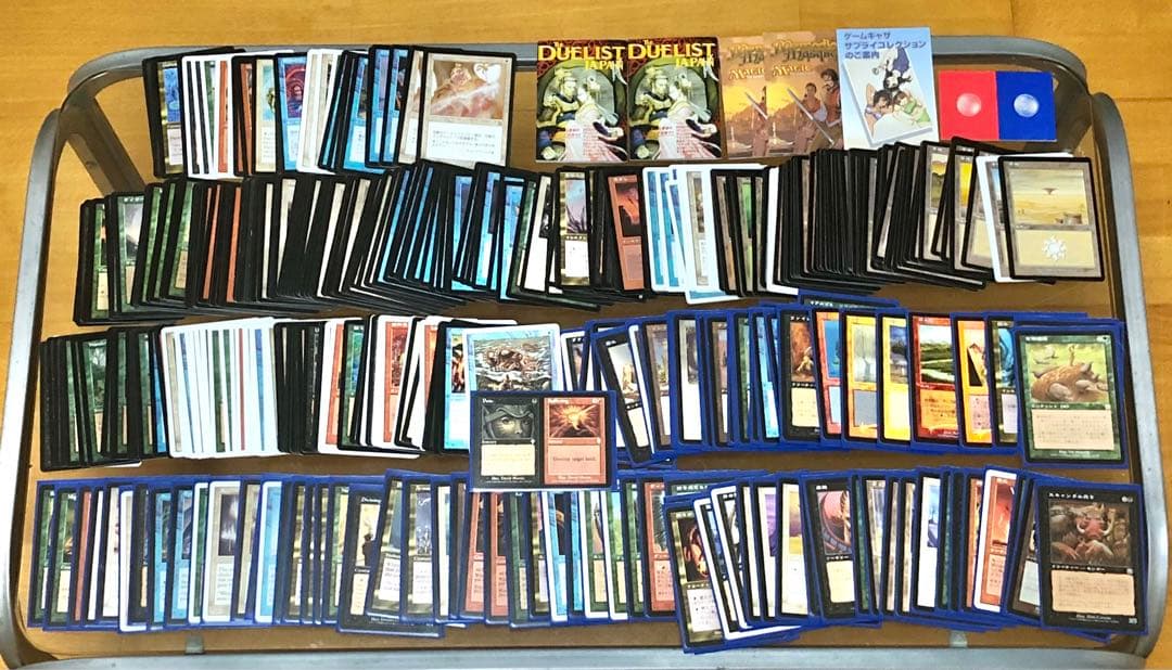 MTG マジックザギャザリング ４４６枚＋スリーブ１００枚＋説明書類６点セット