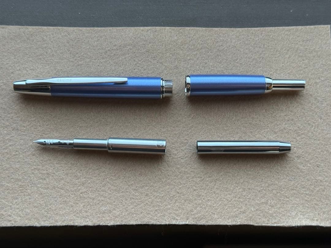 パイロットキャップレス・デシモ・ライトブルー・F細字