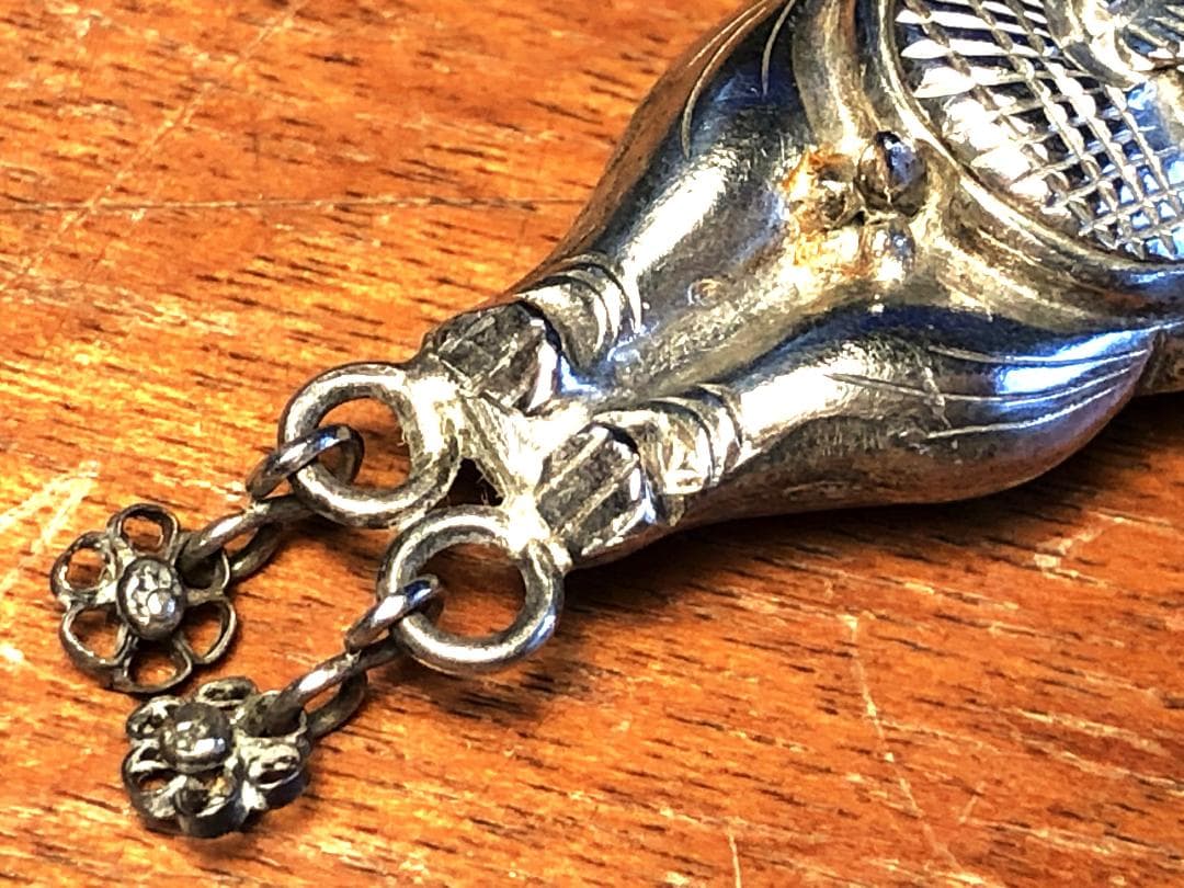 【 清朝時代 银小人 】　アクセサリー　陝西省文物　中華古玩