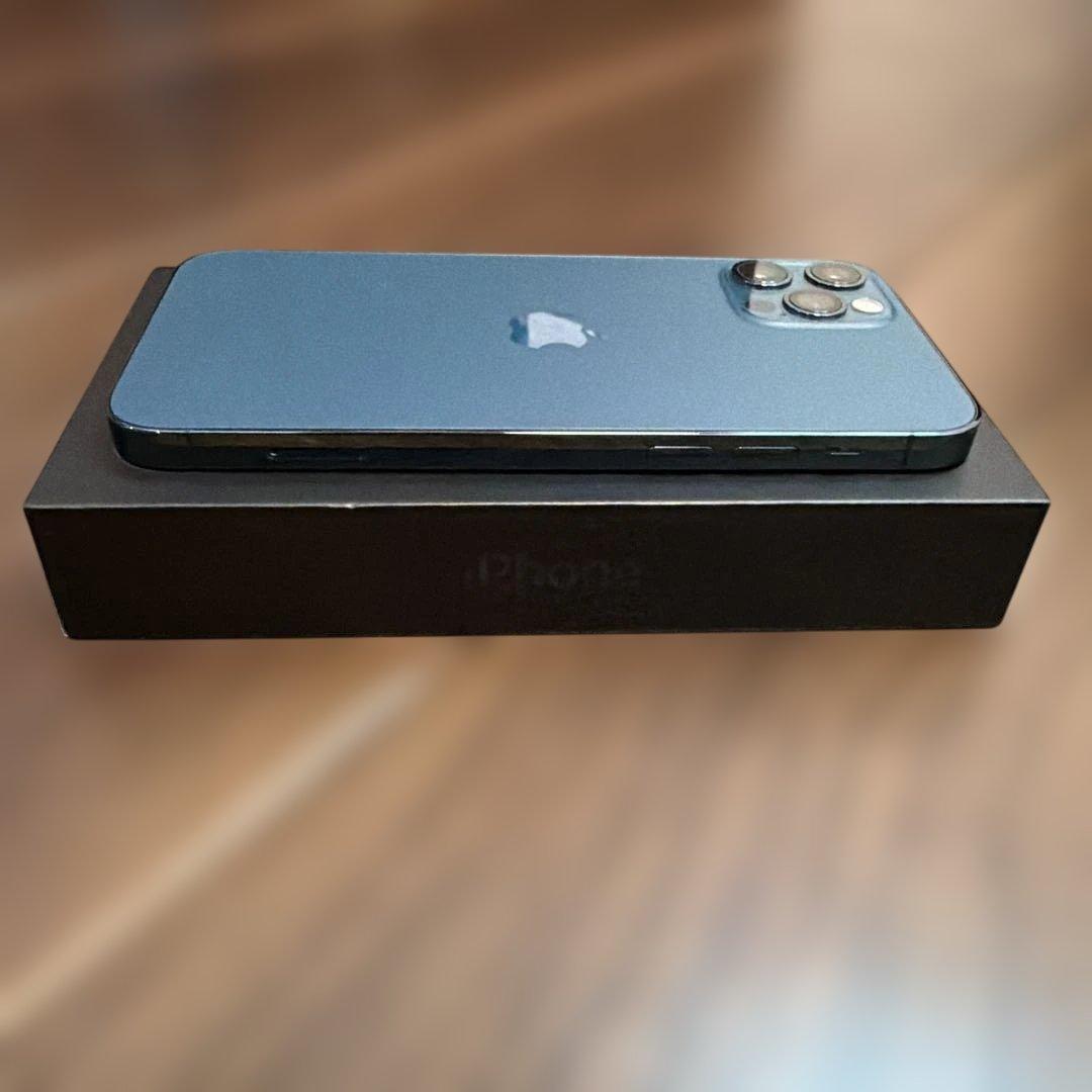 【美品】SIMフリー　Apple iPhone 12 Pro イヤホン付き