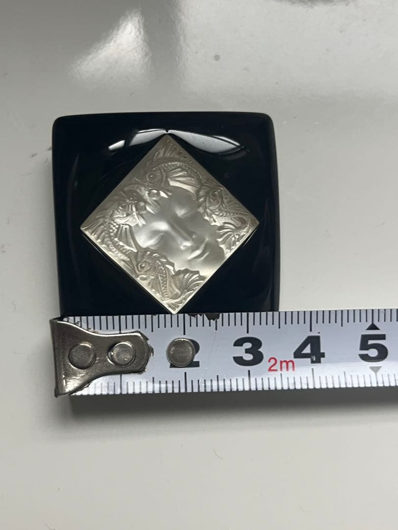 美品　ラリック　ブローチ　アレトゥーズ　女神　クリスタル　箱無し