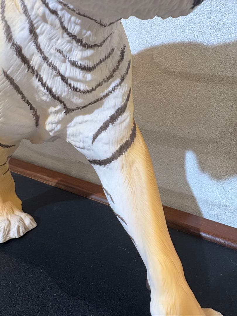 ベンガルトラ　トラの彫刻 フランクリン　ミント　台付