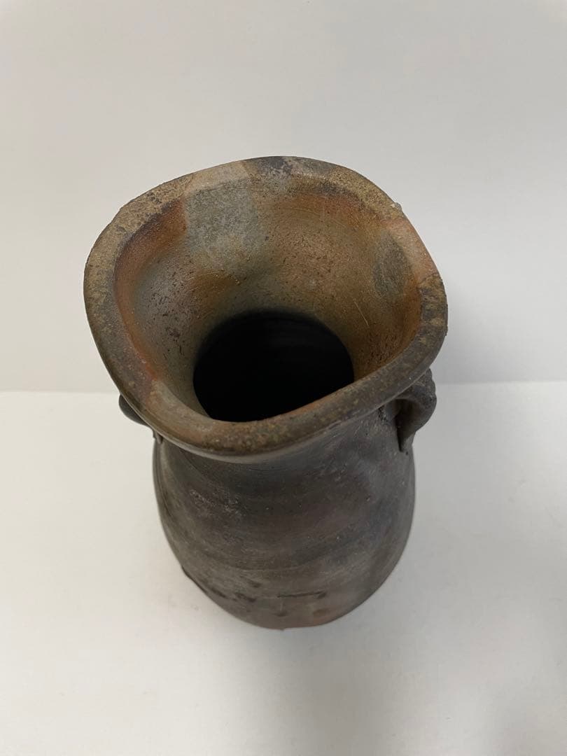【日幡光顕】　備前焼　花入　花瓶　一輪挿し　飾り物　置物