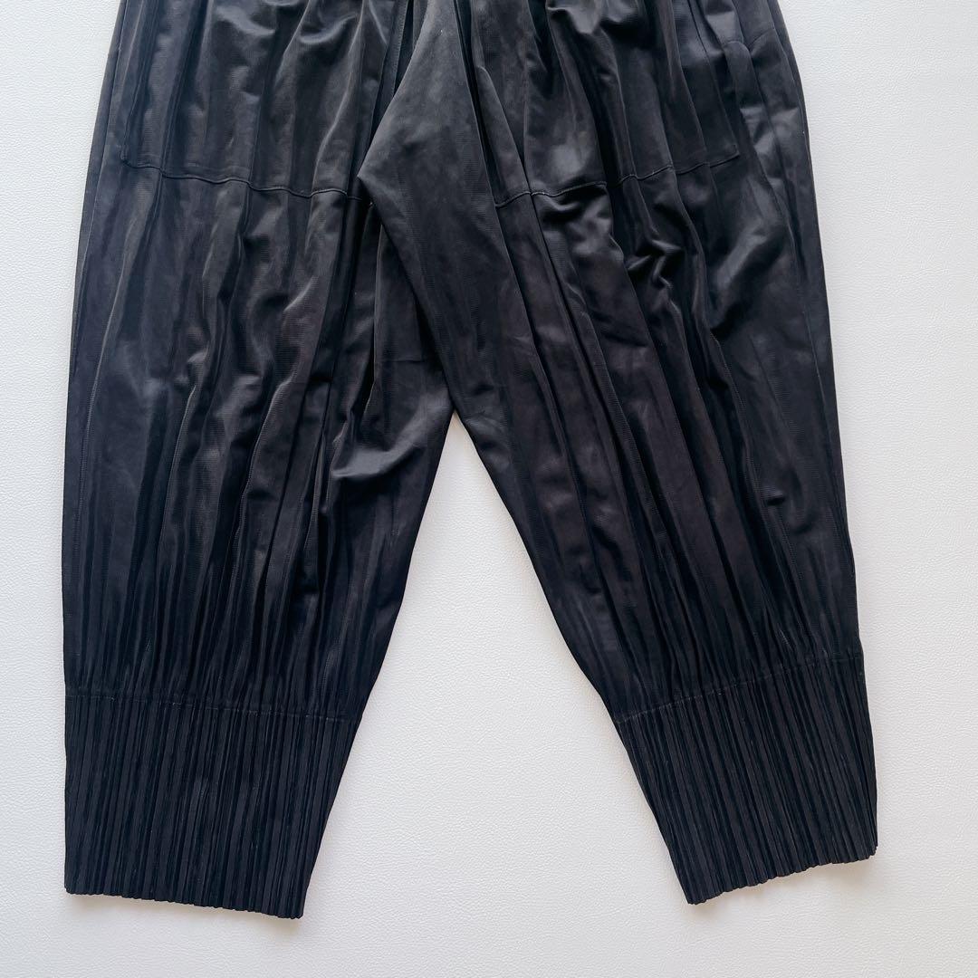 美品✨プリーツプリーズ　サルエルパンツ　プリーツパンツ　黒　サイズ3
