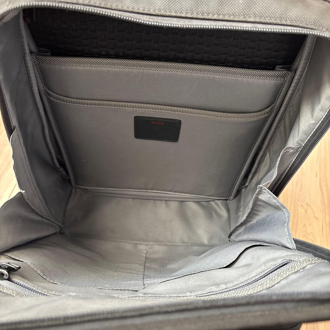 TUMI ALPHA3スリムエクスパンダブルバッグパック黒