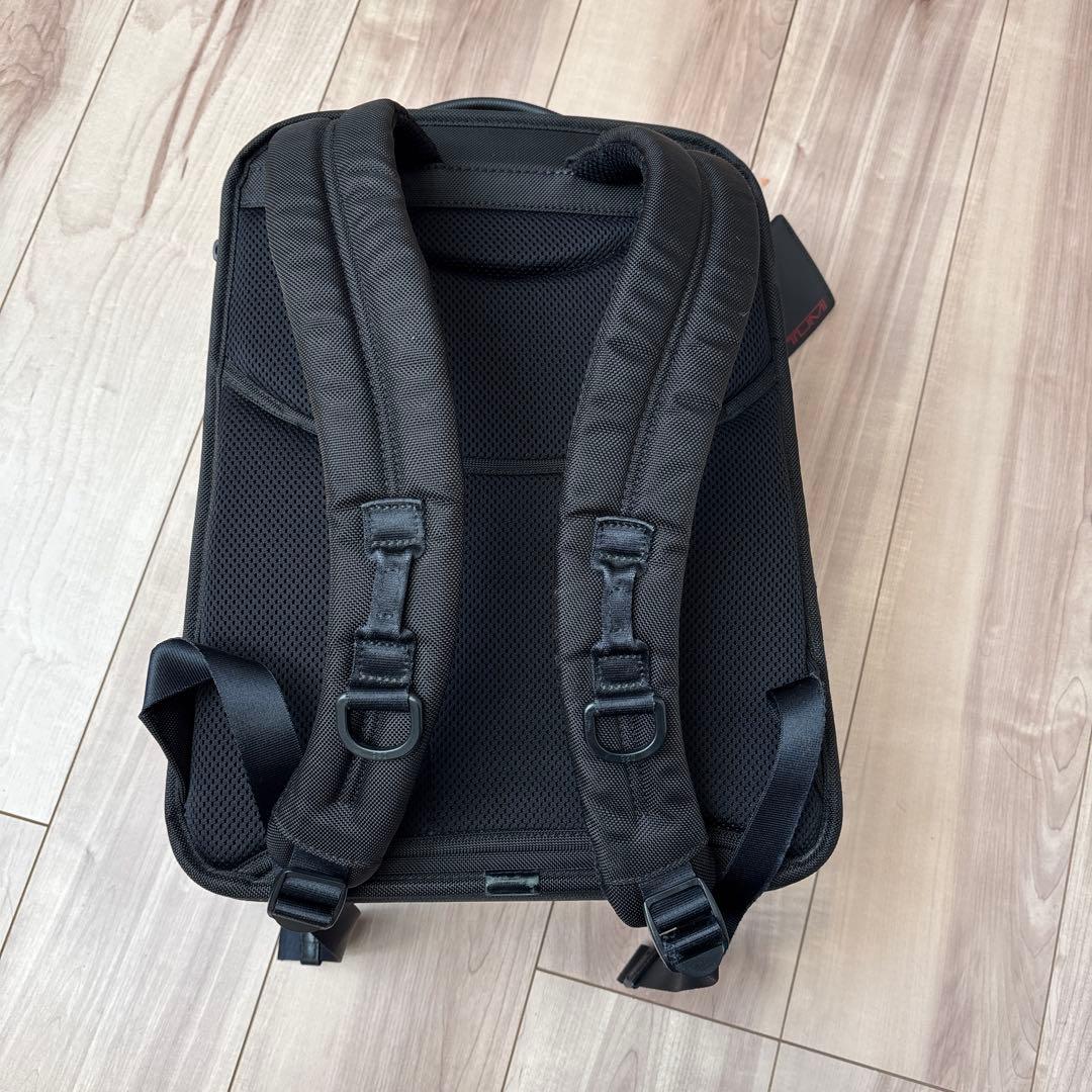 TUMI ALPHA3スリムエクスパンダブルバッグパック黒