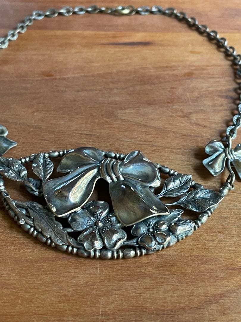 ⬇️アンティーク　ヴィンテージ　⭐︎ リボン　ネックレス