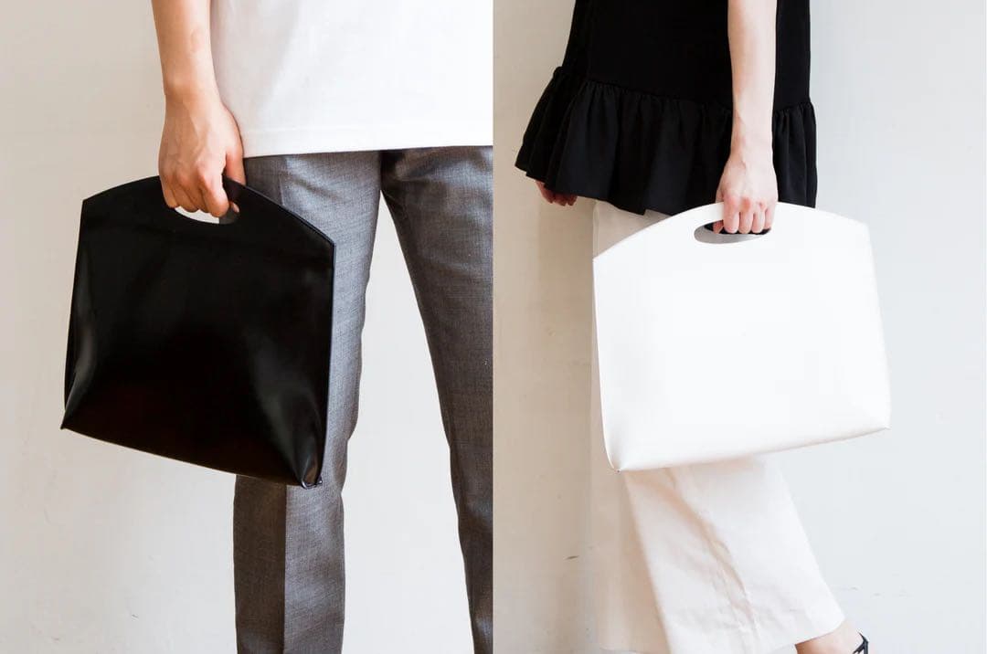 PELULU. TOKYO レザーPCバッグ