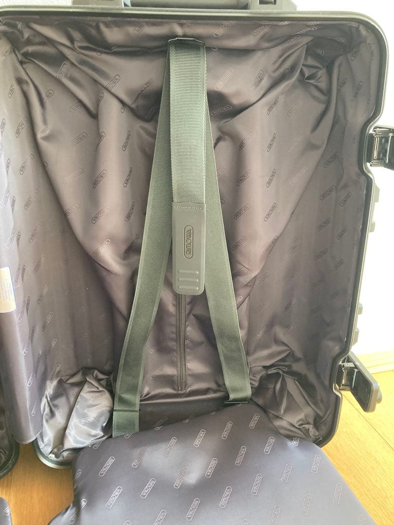 【わたる】リモワ トパーズ ステルス キャビン マルチホイール 34L