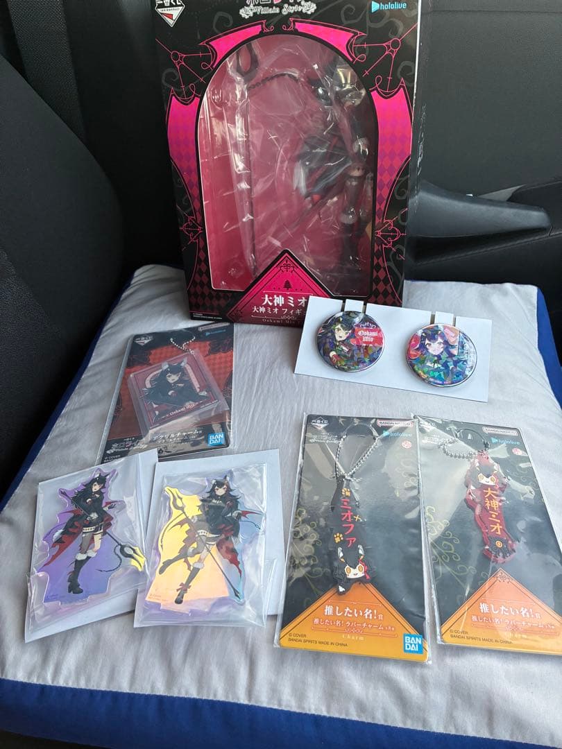 一番くじ ホロライブ 大神ミオ フィギュア アクリルスタンド　缶バッジ　ホロ