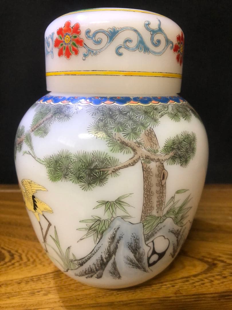 中国有名ブランド　古月軒の、 乾隆ガラス蓋物