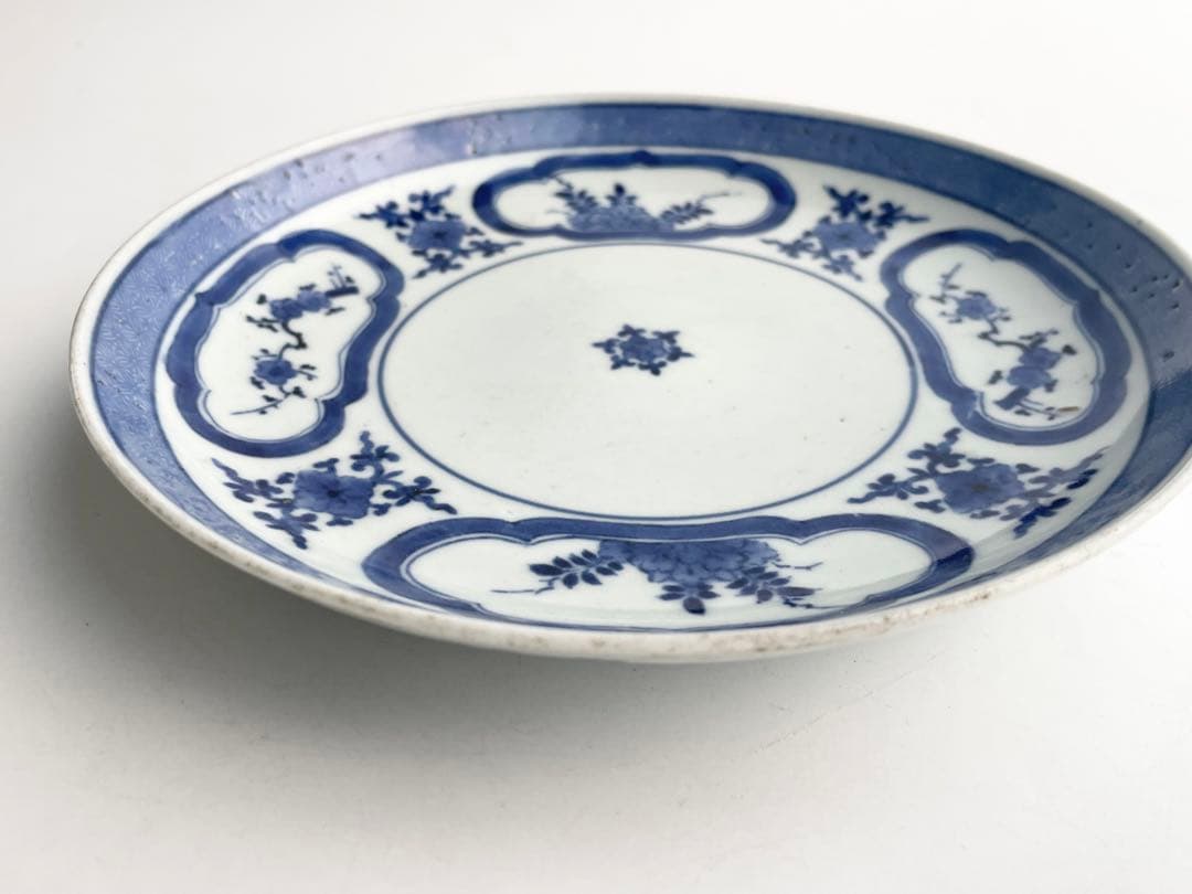 骨董　アンティーク　古伊万里　染付　花文様　七寸皿　窓絵　六弁花　丸皿