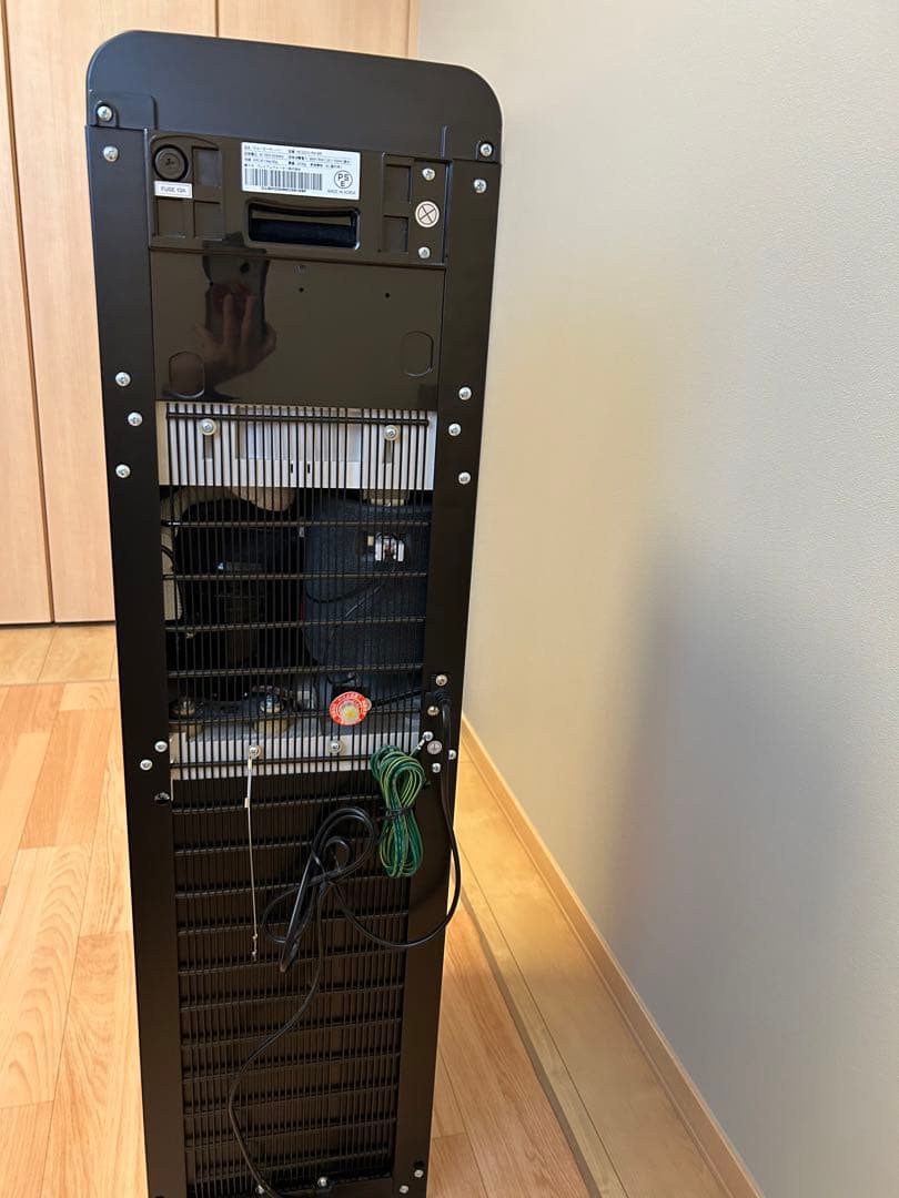 ウォーターサーバー　プレミアムウォーター famfit黒