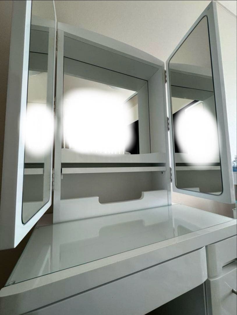 ニトリ　ドレッサー（三面鏡、イス付き）＊東京都三鷹市に取りに来ていただける方限定