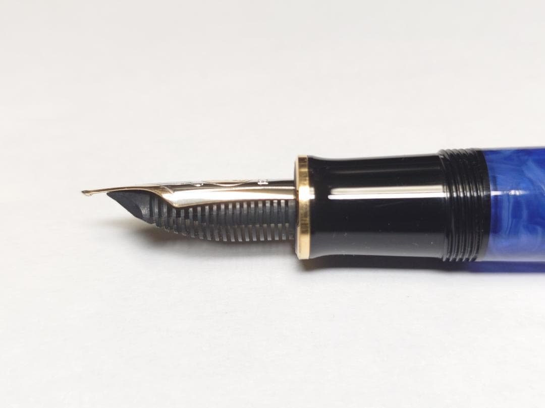 Pelikan 特別生産品 スーベレーン M805 ブルー・オ・ブルー B