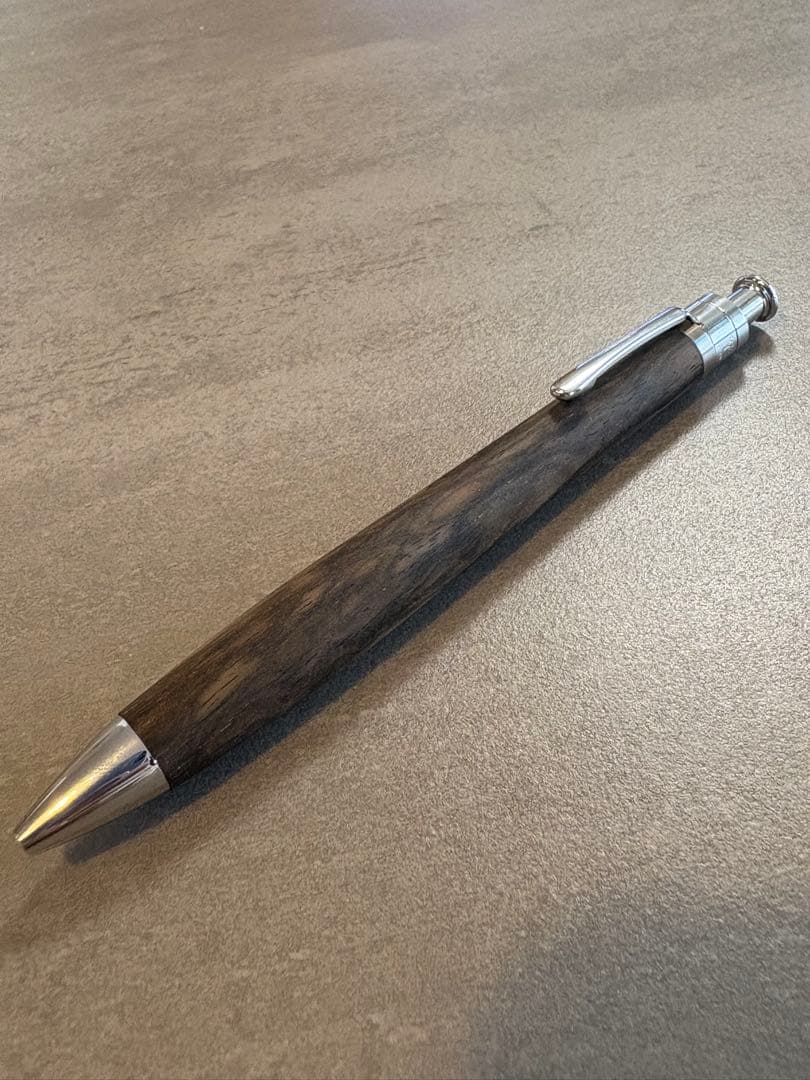 工房楔 黒柿孔雀杢 ルーチェペン ボールペン イベント杢 木軸