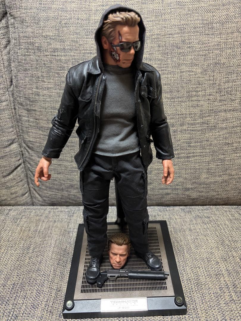 今月まで出品　ホットトイズ ターミネーター　新起動