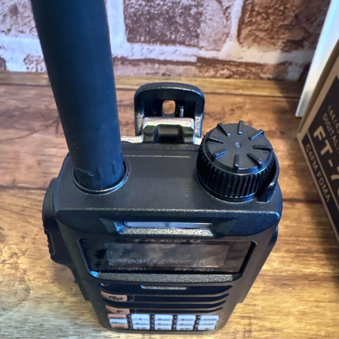 YAESU FT-70D デジタル受信機（中古品）