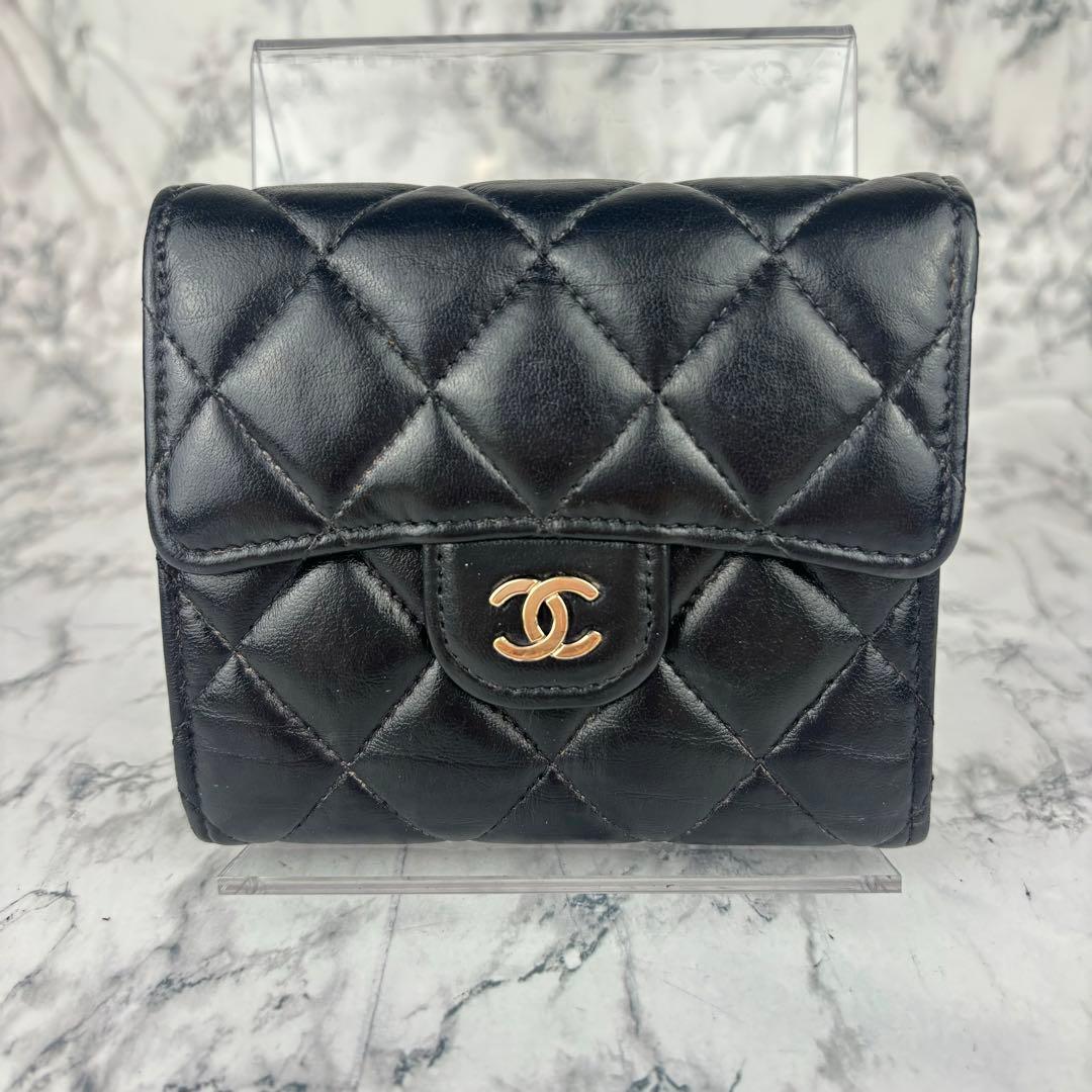 96 CHANEL マトラッセ　ラムスキン　三つ折り財布