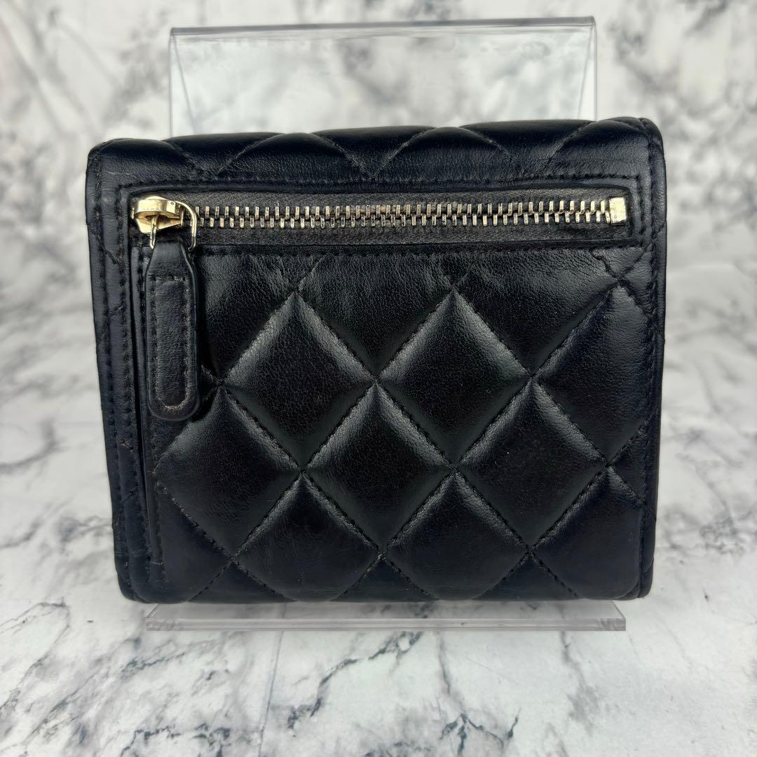 96 CHANEL マトラッセ　ラムスキン　三つ折り財布