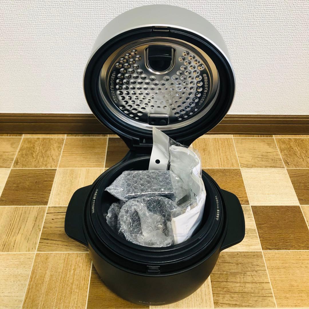 【新品・未使用】BALMUDA 炊飯器 3合炊き　K03A バルミューダ