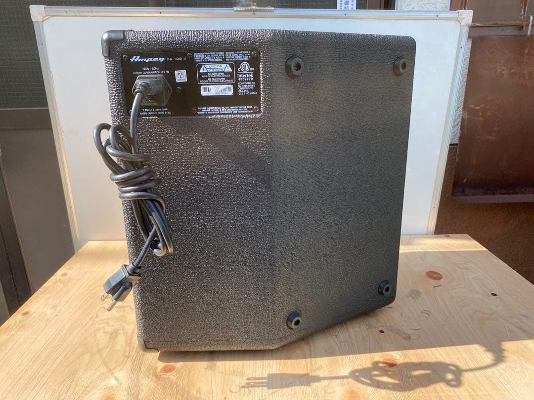 ampeg ba-108v2 ベースアンプ　美品　中古品