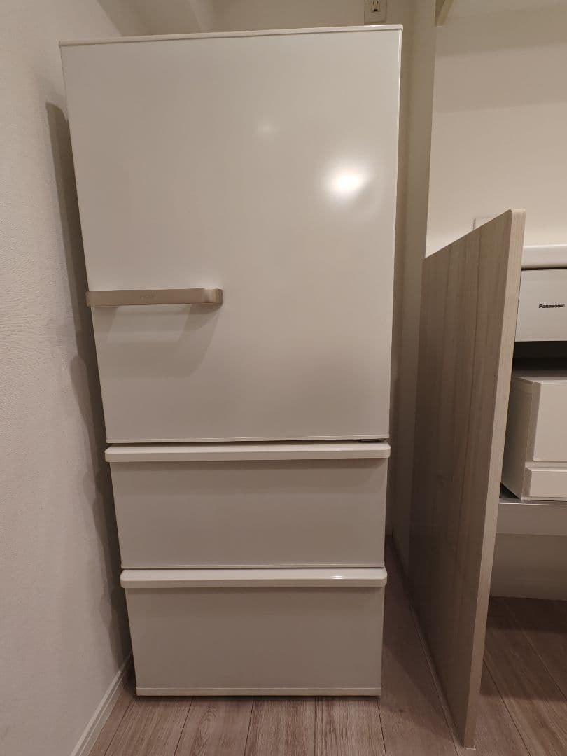 【極美品】AQUA冷凍冷蔵庫 272L 右開き AQR-27K