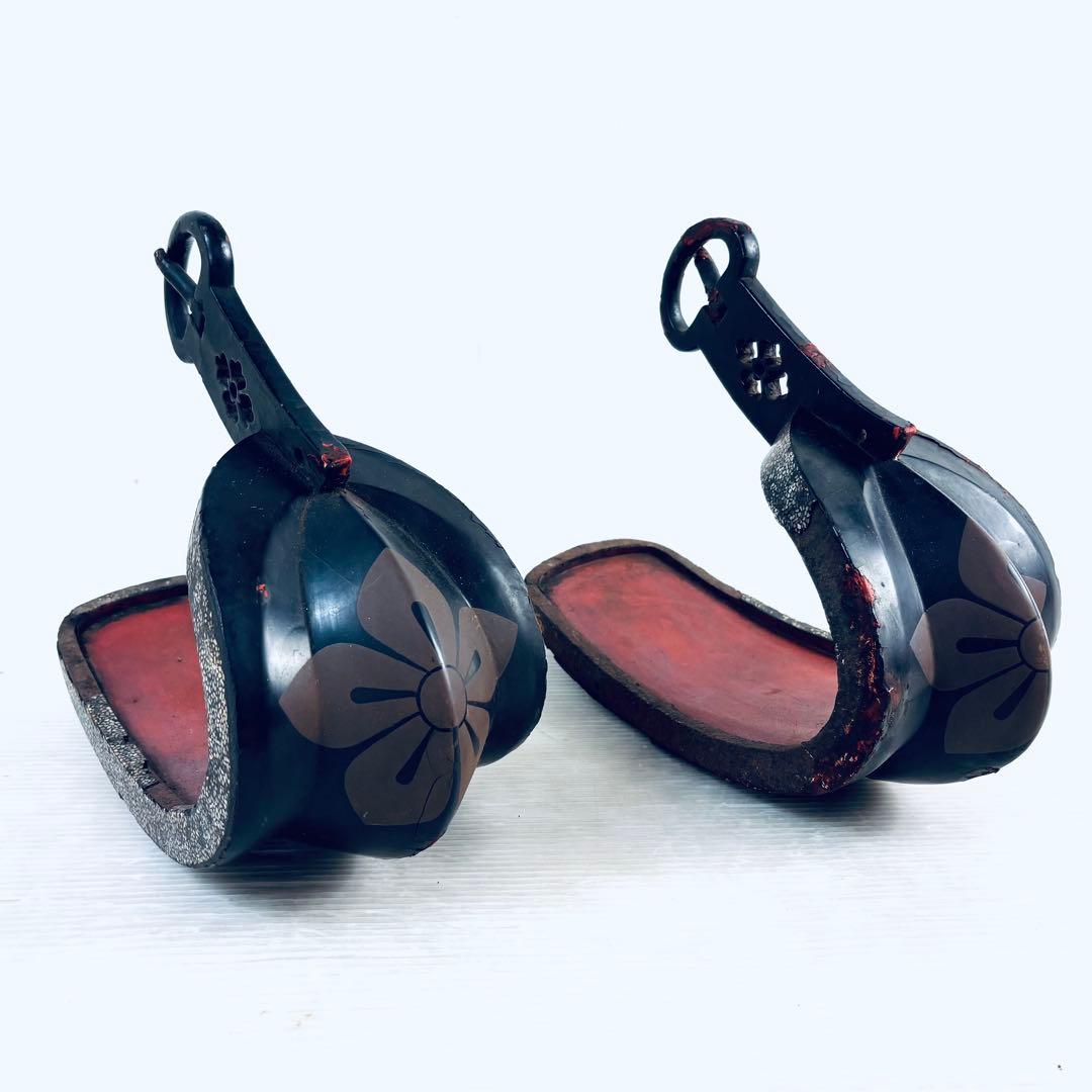 【希少品】鎧　あぶみ　馬具　武具　江戸時代　螺鈿　家紋　古鉄地　古美術　時代物