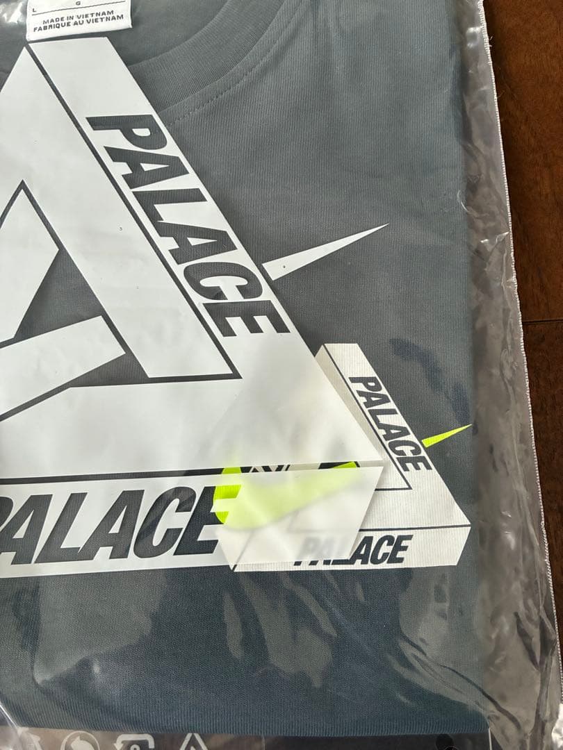 トップス PALACExNike Tri Swoosh T-Shirt Charcoal