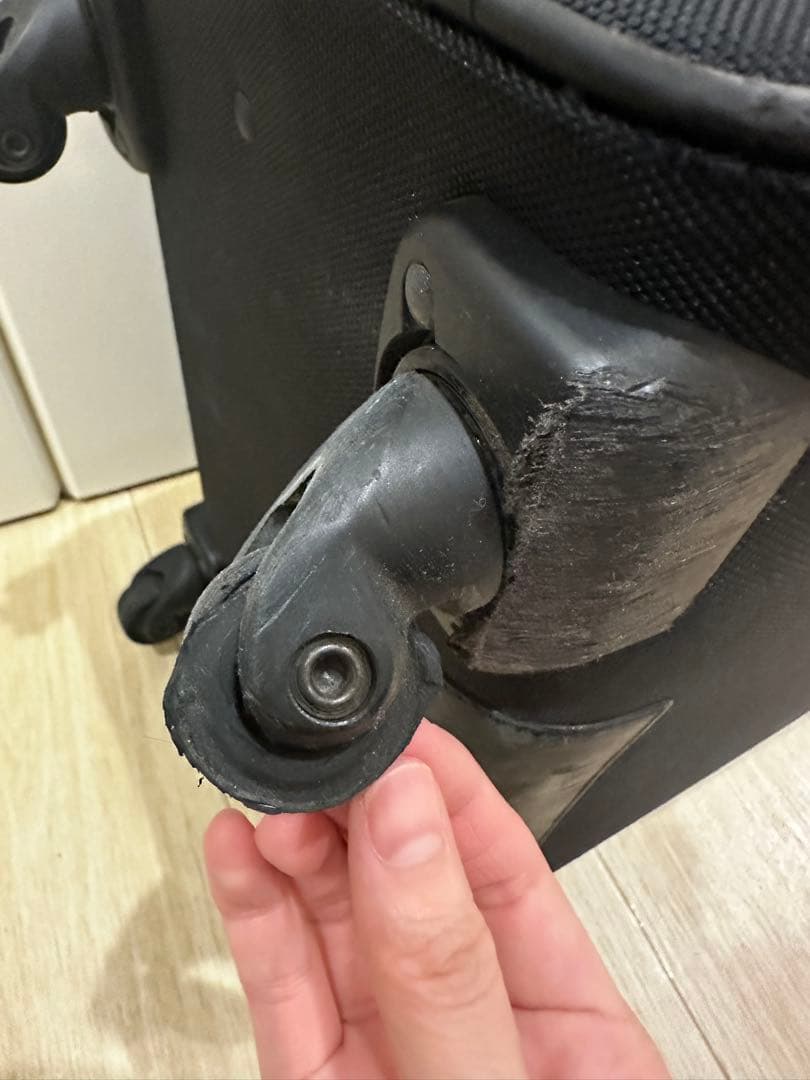 【希少価値】asics オリンピック選手　キャリーケース