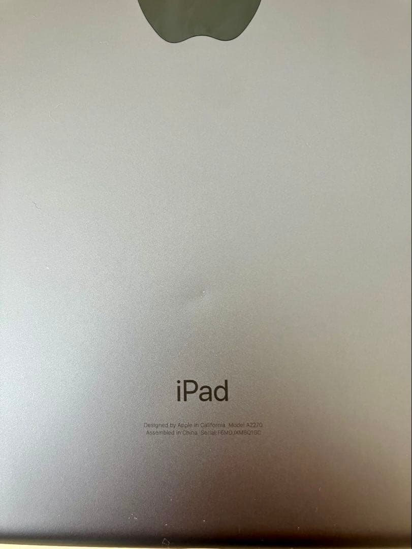 【良品】iPad 第８世代 32GB スペースグレイ
