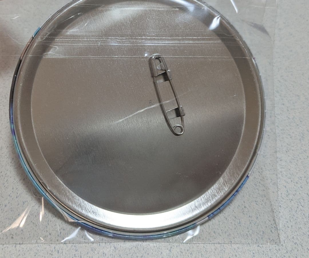 呪術廻戦 五条悟 セガラッキーくじ 缶バッジ