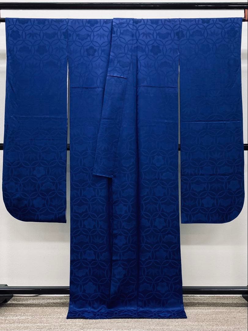 無地振袖 七宝つなぎ 紋意匠 シンプル 青系 身丈167cm 撥水加工済み