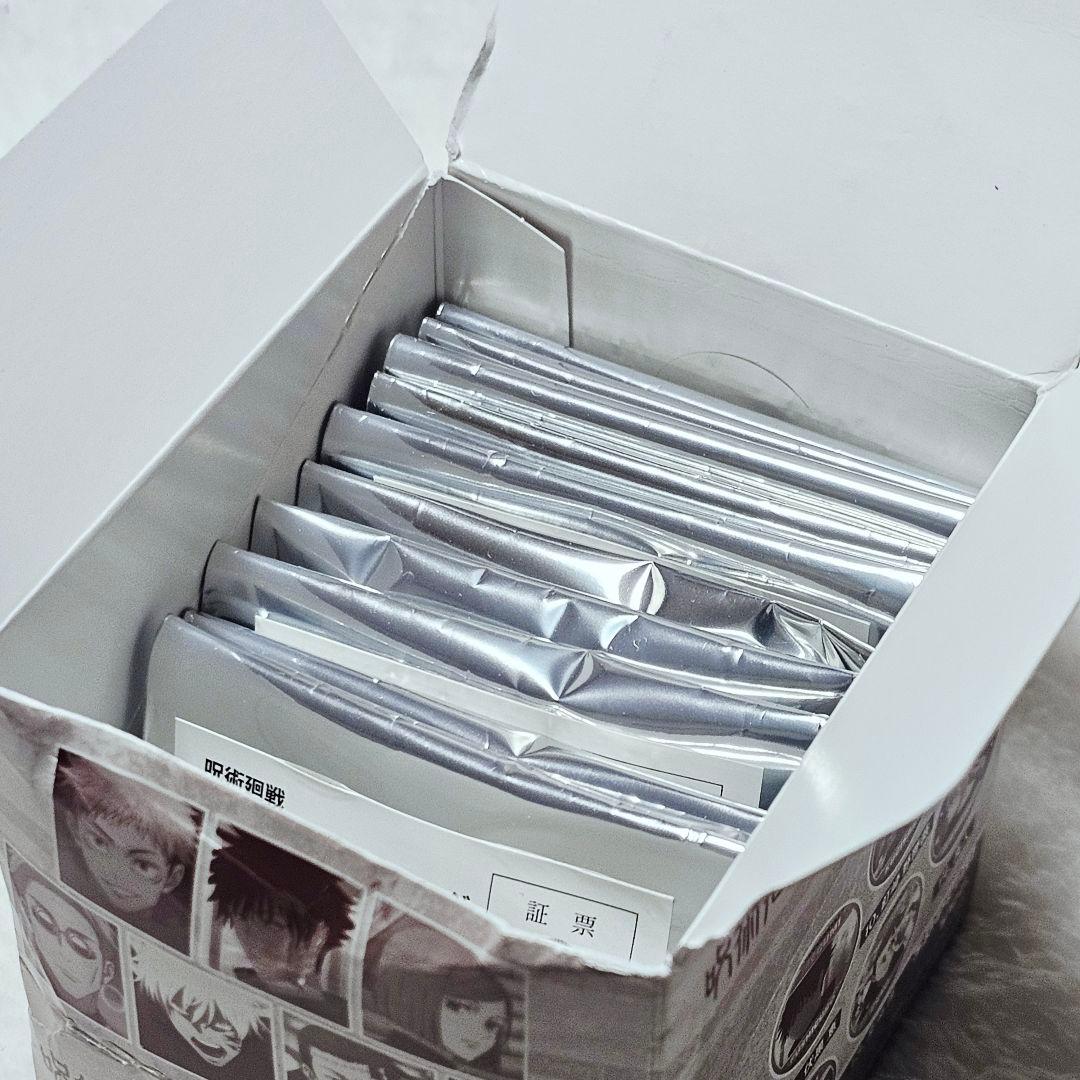 呪術廻戦　トレーディングマット缶バッジ　1BOX