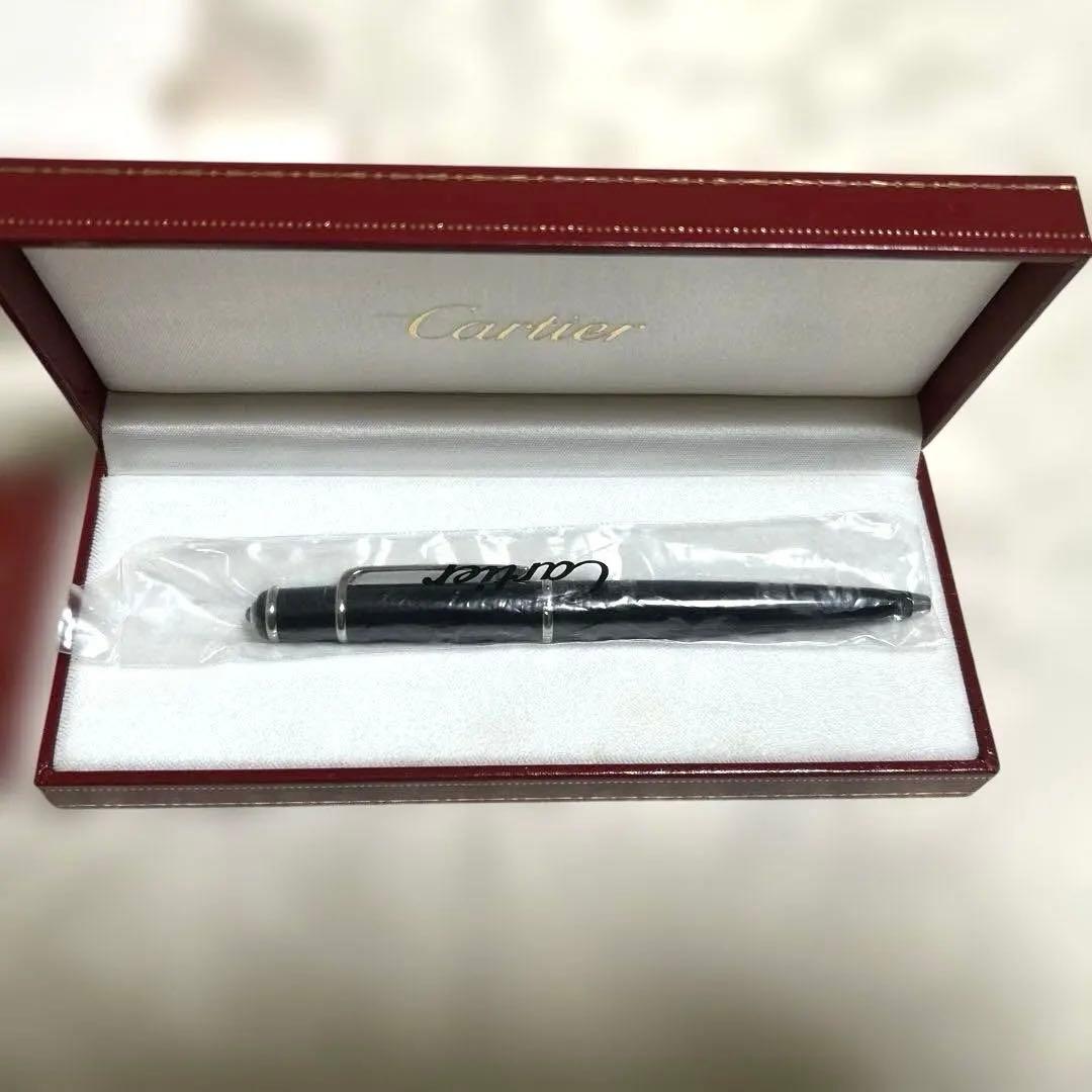 マストドゥカルティエ　ボールペン　多分未使用