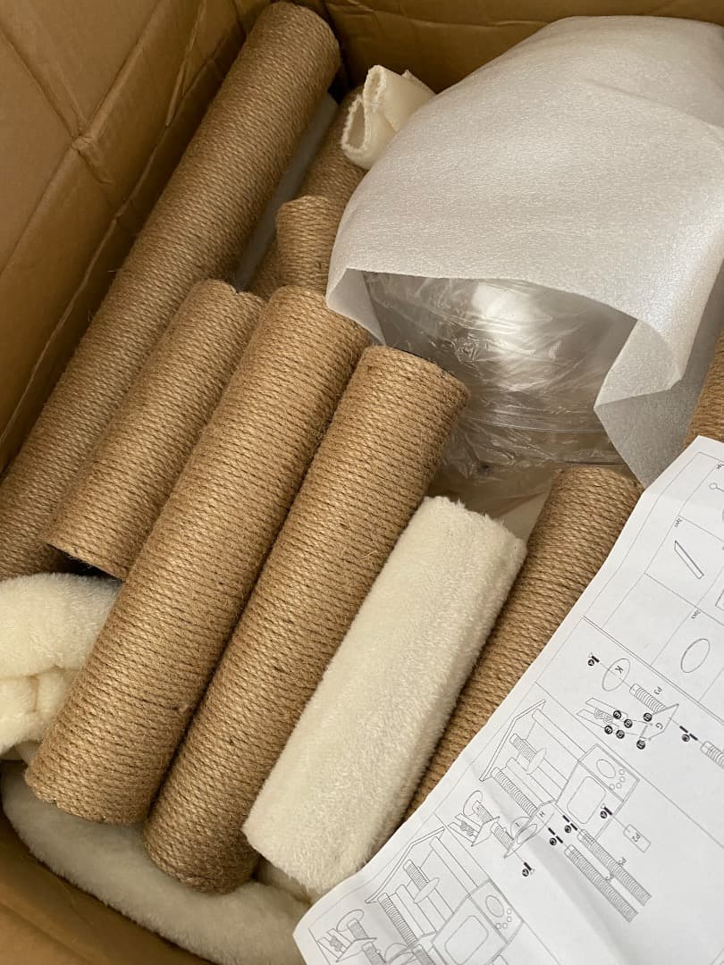 新品未使用 キャットタワー 宇宙船 猫タワー 爪とぎ おしゃれ 大型